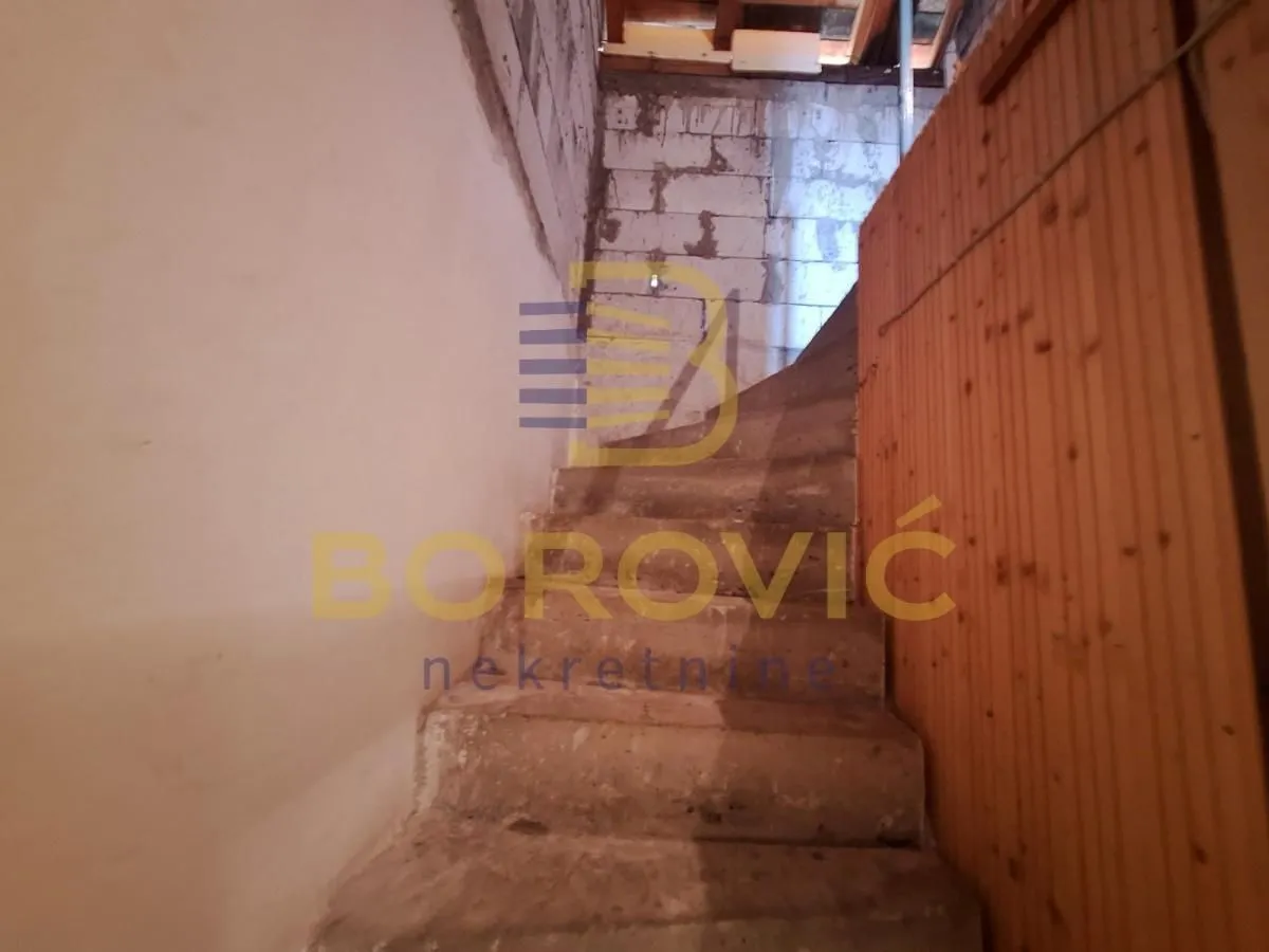 Sale, house, 259m², Voždovac Sve Podlokacije, Beograd