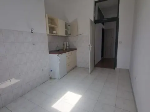 Izdavanje, poslovni prostor, 160m², Južni Bulevar, Vračar Sve Podlokacije - image 10
