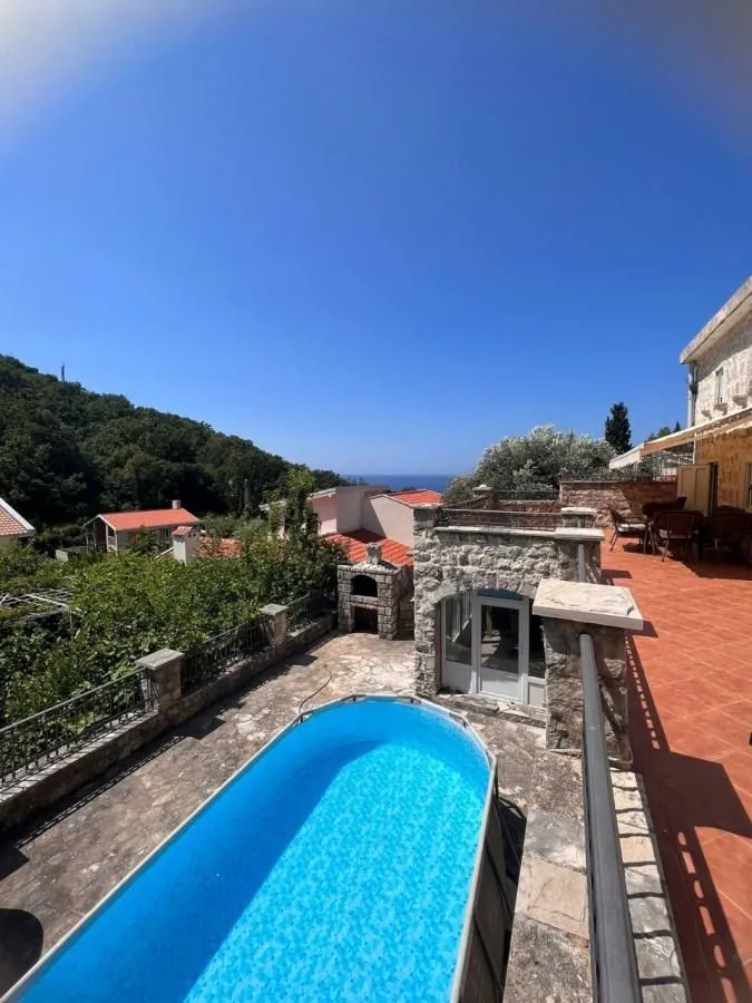 Prodaja, kuća, 243m², Reževići, Budva