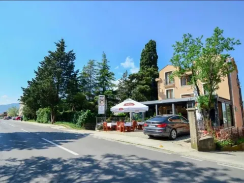 Izdavanje, poslovni prostor, 100m², Kotor, Crna Gora - image 6