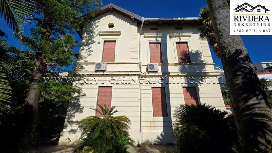 Prodaja, kuća, 250m², Savina, Herceg Novi
