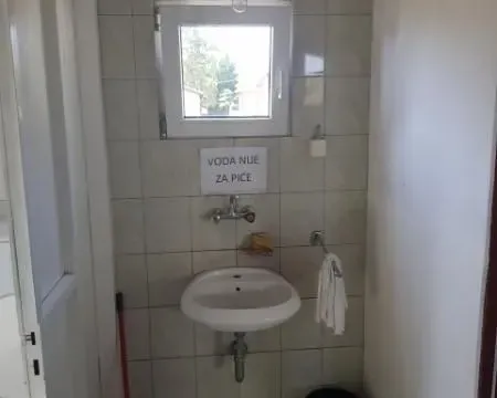 Izdavanje, poslovni prostor, 350m², Dobanovci, Surčin - image 11