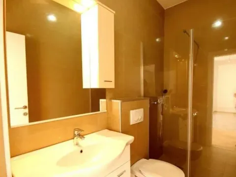 Prodaja, trosoban stan, 171m², Petrovac, Budva - image 8