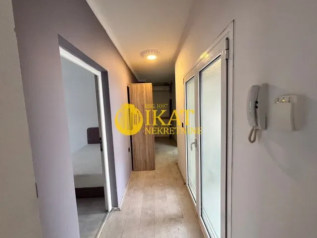 Izdavanje, kuća, 22m², Zemun Centar, Zemun Sve Podlokacije