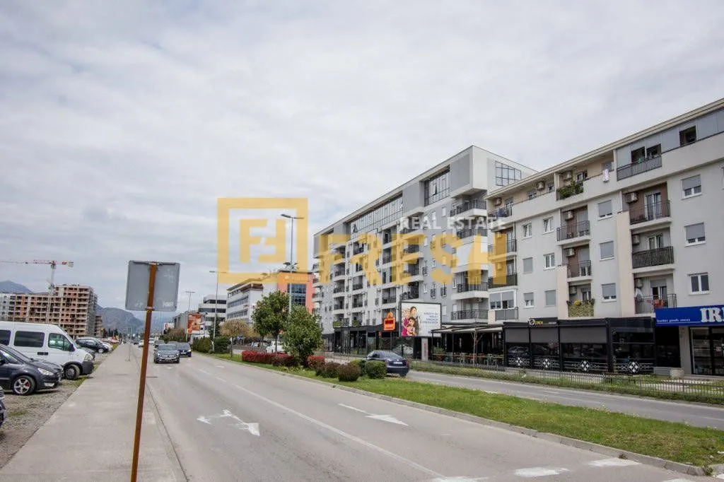 Rent, office space, 110m², Stari Aerodrom, Podgorica