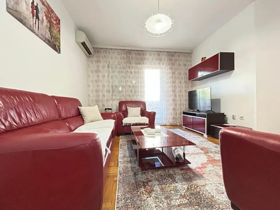 Izdavanje, dvosoban stan, 60m², Preko Morače, Podgorica