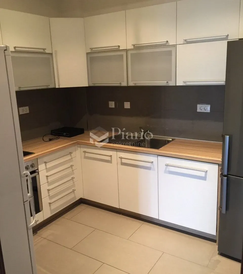 Rent, two bedroom apartment, 166m², Podgorica, Crna Gora