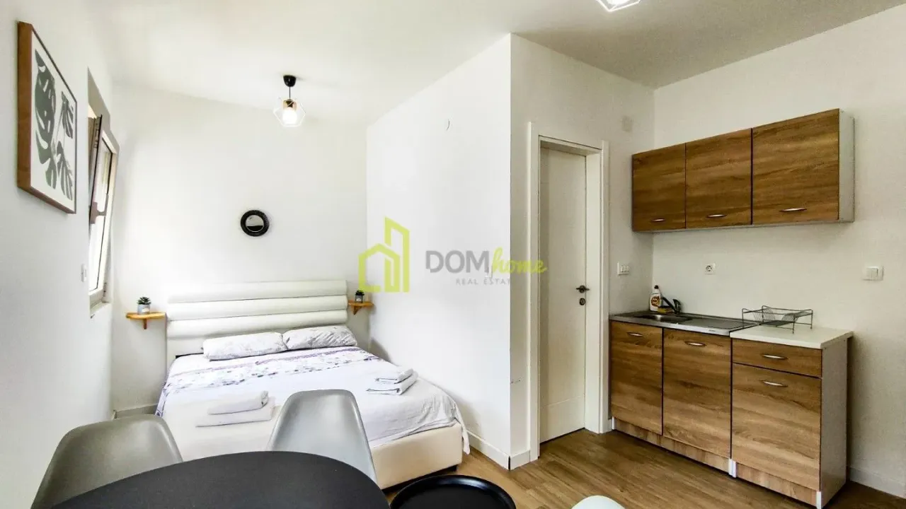 Izdavanje, garsonjera, 18m², Bečići, Budva