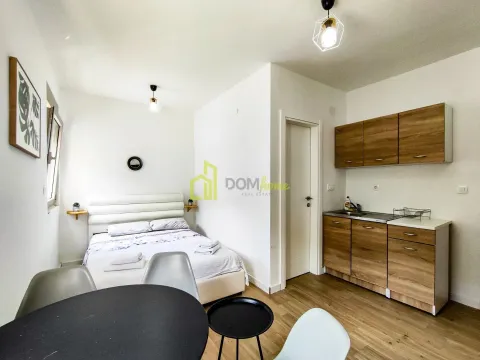 Rent, studio apartment, 18m², Bečići, Budva