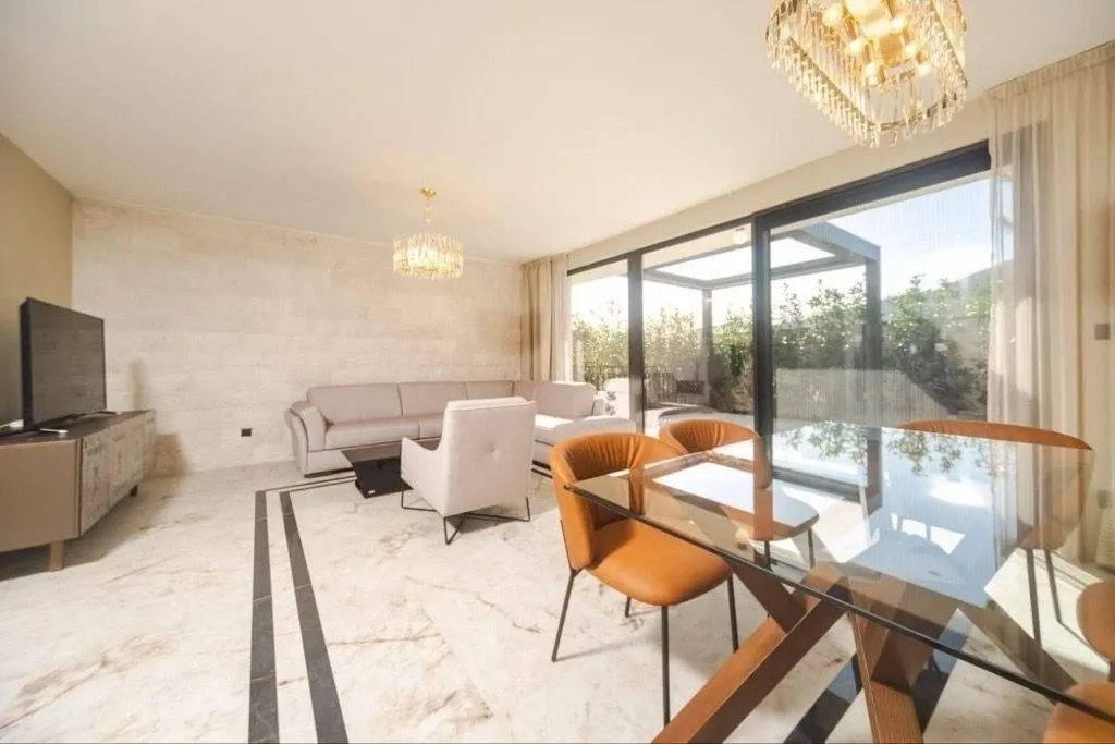 Prodaja, kuća, 170m², Lastva Grbaljska, Kotor
