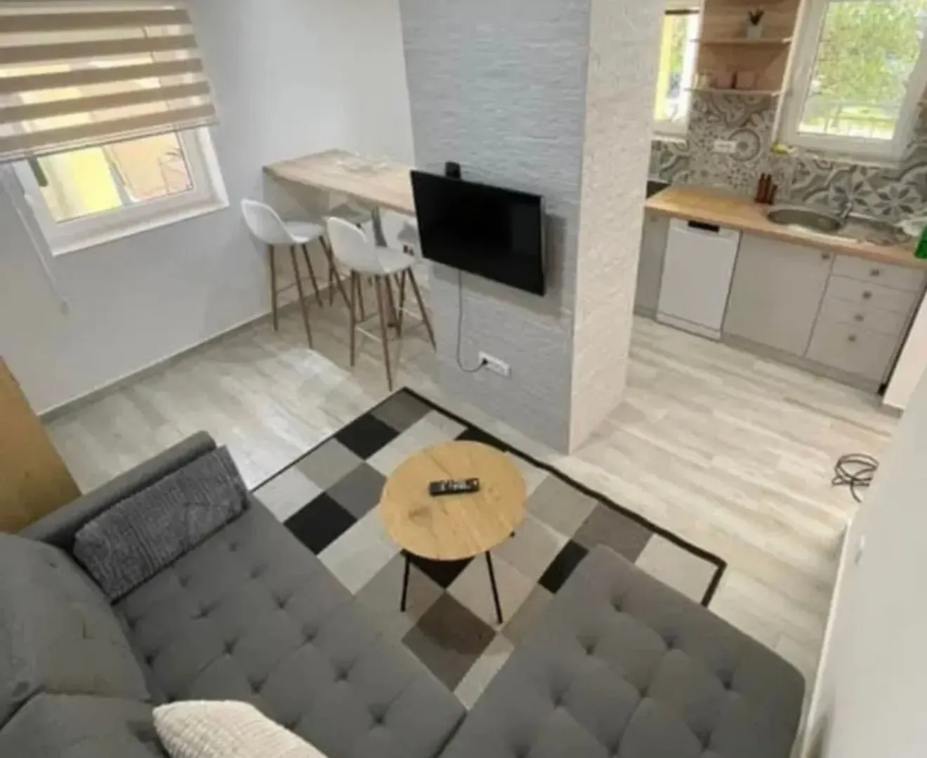 Izdavanje, jednosoban stan, 50m², Centar, Tivat