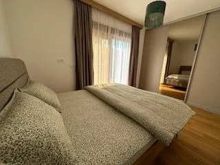 Izdavanje, jednosoban stan, 60m², Obala Đuraševića, Tivat - image 4