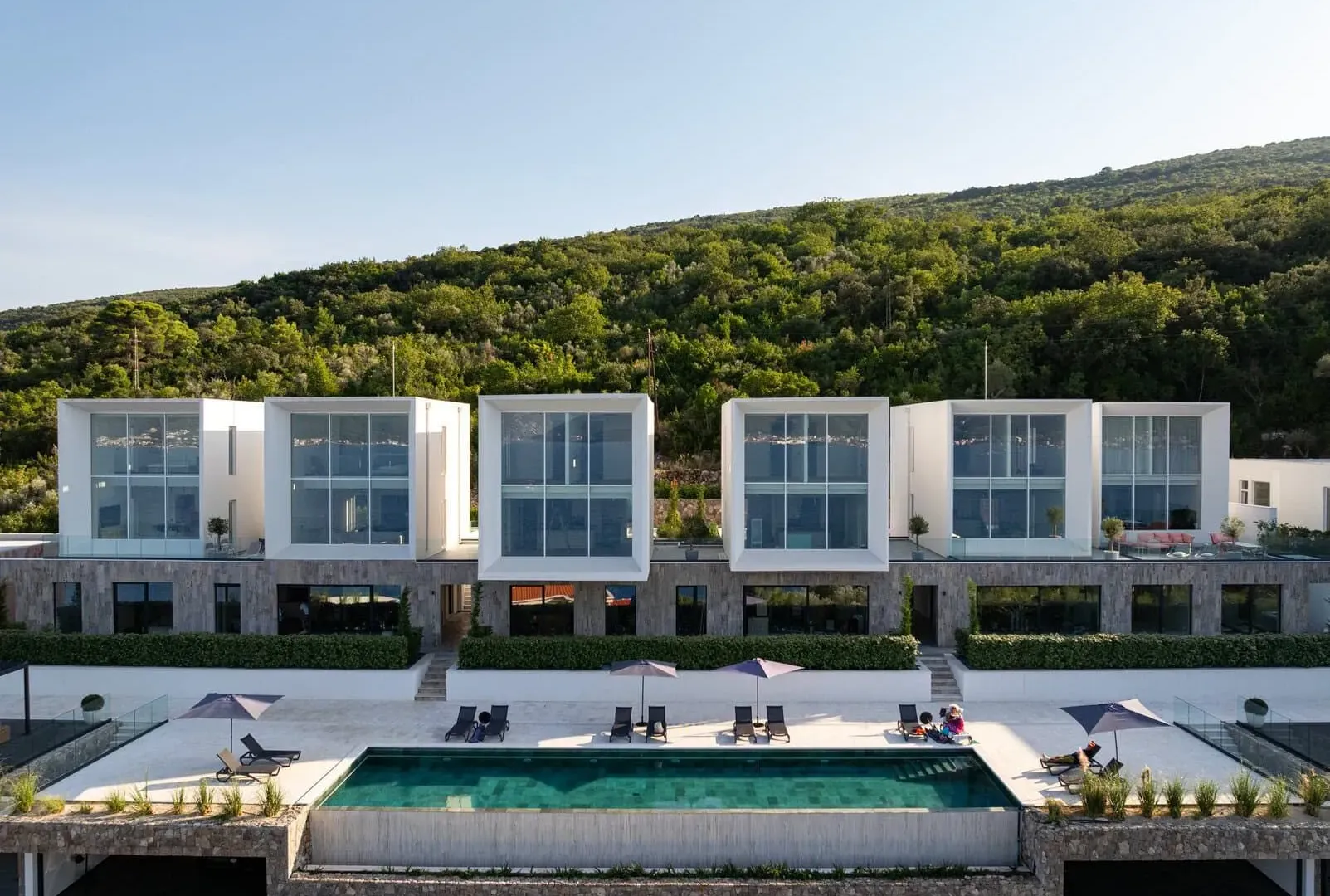 Rent, one bedroom apartment, 144m², Krašići, Tivat