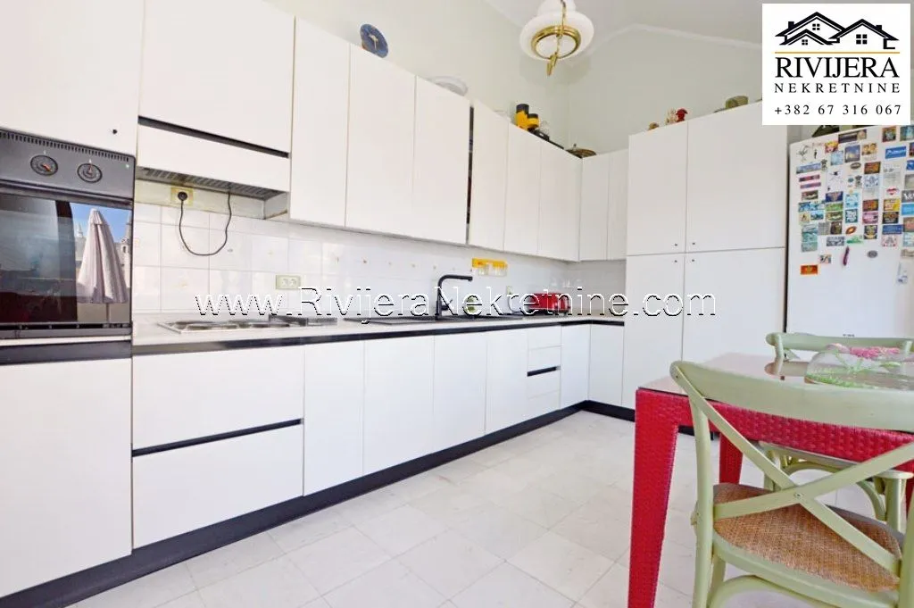 Prodaja, kuća, 131m², Centar, Herceg Novi