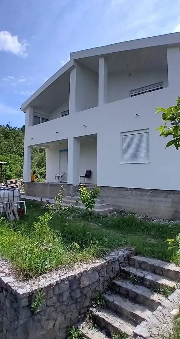 Sale, four bedroom apartment, 350m², Crmnica, Bar