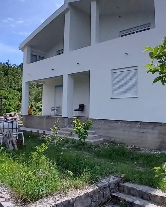 Sale, four bedroom apartment, 350m², Crmnica, Bar