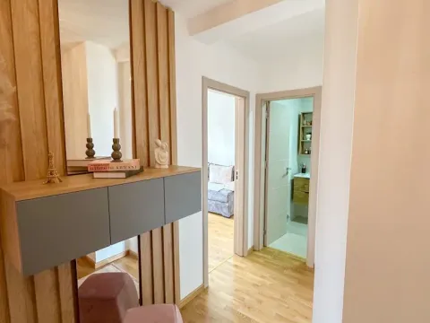 Rent, two bedroom apartment, 60m², Stari Aerodrom, Podgorica - image 7