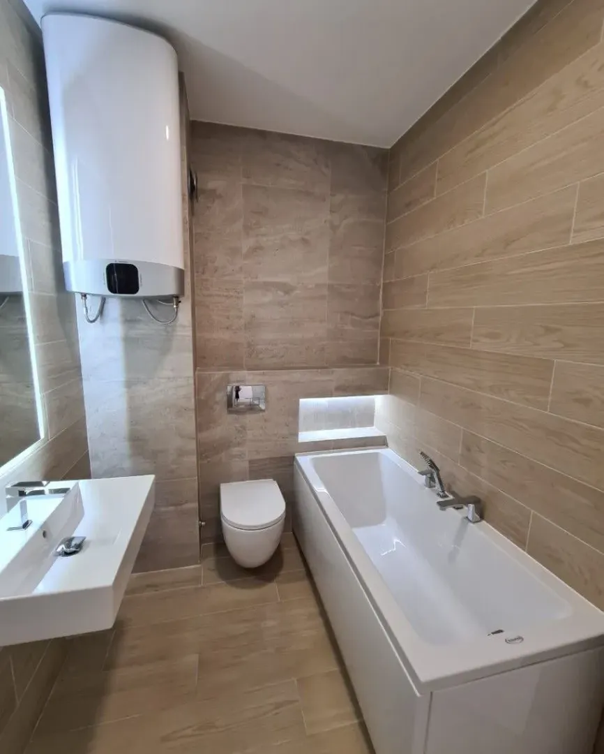 Prodaja, četvorosoban stan, 180m², Dedinje Beli Dvor, Dedinje Sve Podlokacije