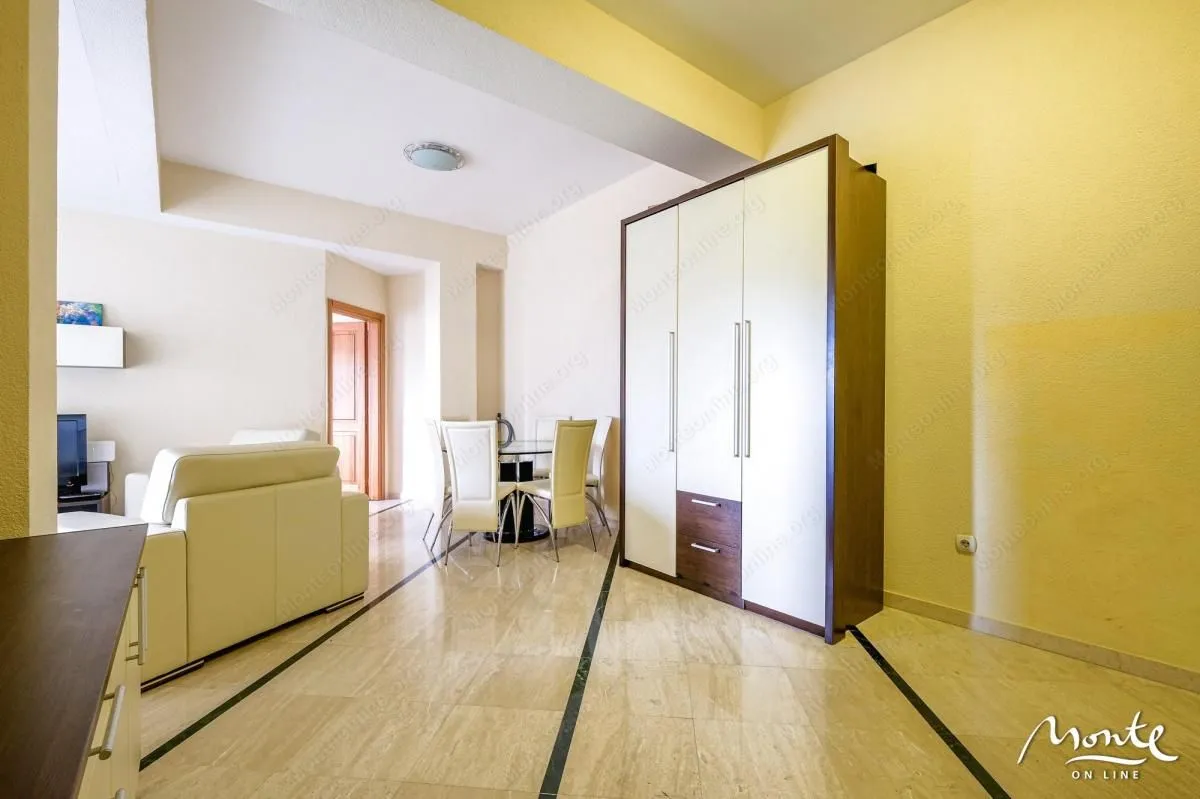 Prodaja, jednosoban stan, 64m², Igalo, Herceg Novi