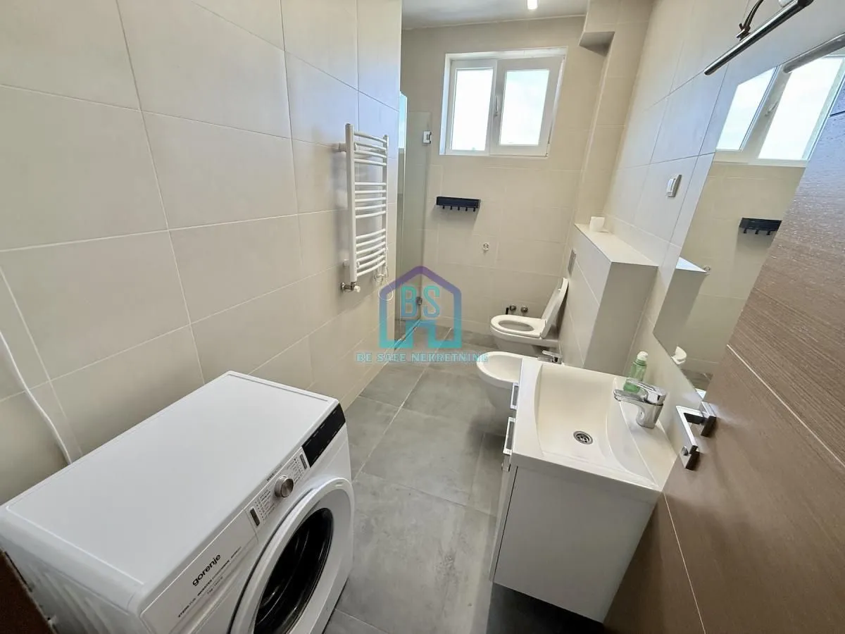 Prodaja, četvorosoban stan, 73m², Alibegovac, Petrovaradin