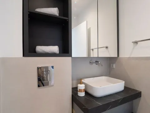 Prodaja, dvosoban stan, 140m², Bečići, Budva - image 11