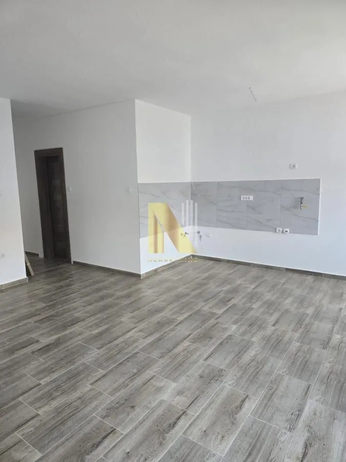 Prodaja, trosoban stan, 70m², Vidovdansko naselje, Novi Sad Sve Podlokacije