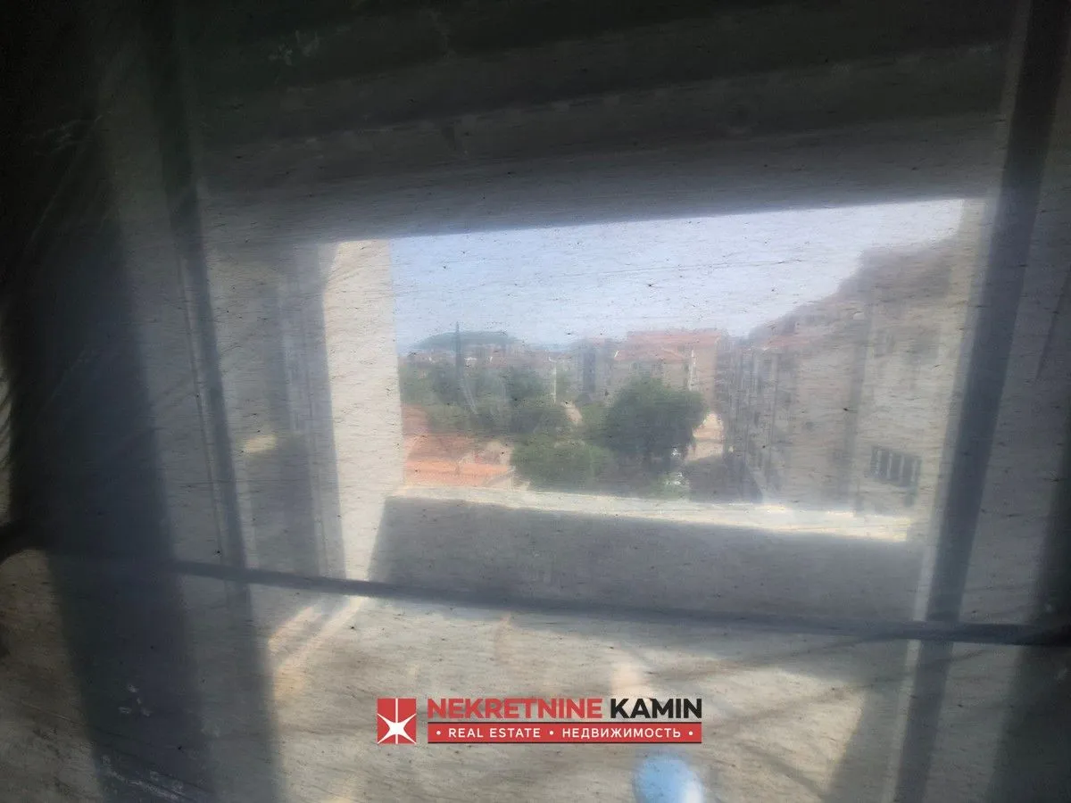 Prodaja, jednosoban stan, 42m², Podkošljun, Budva