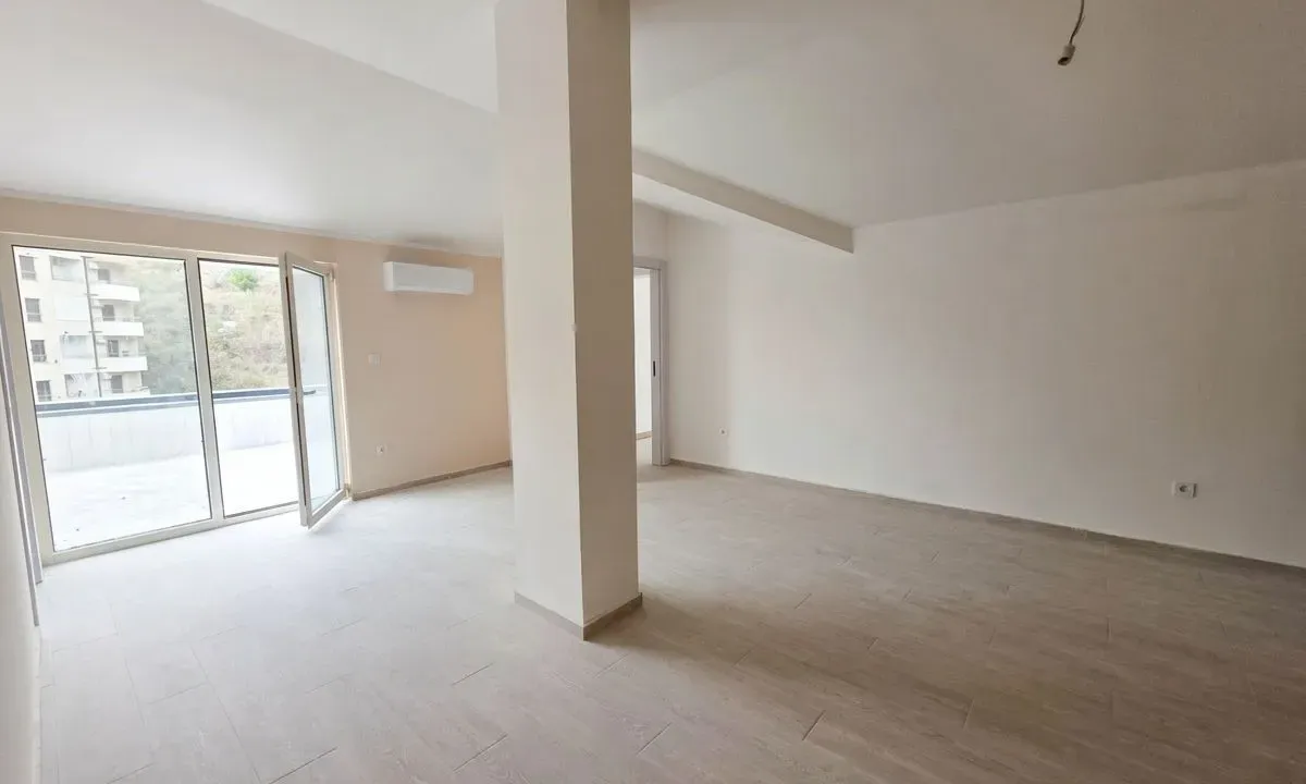 Prodaja, dvosoban stan, 85m², Bečići, Budva