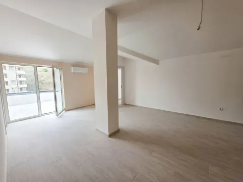 Prodaja, dvosoban stan, 85m², Bečići, Budva - image 1