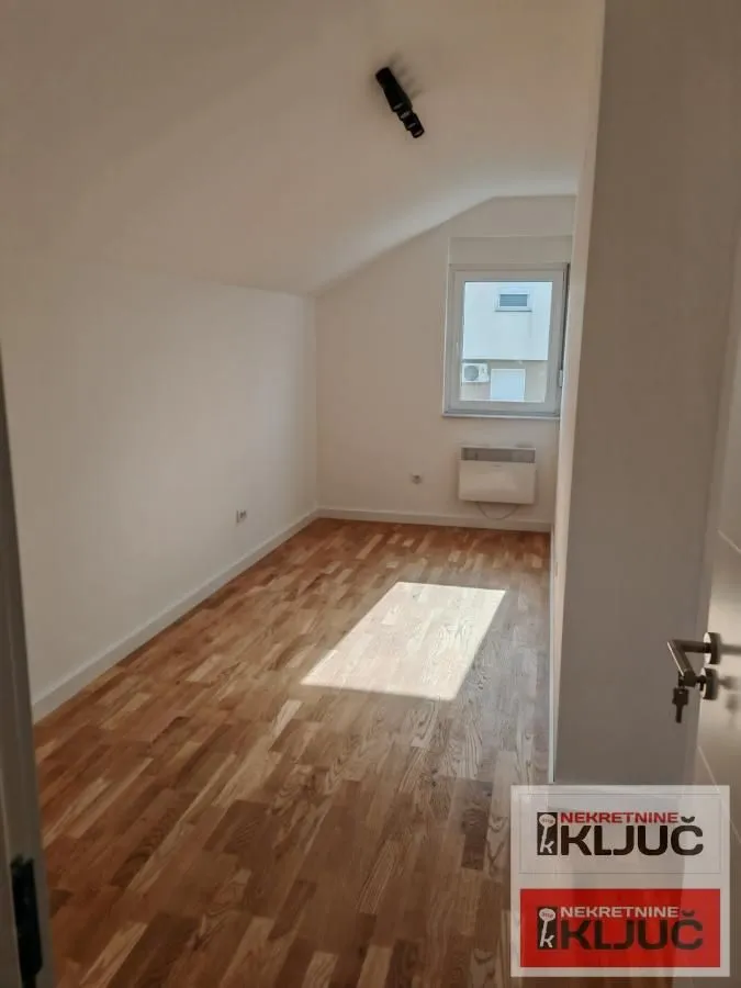 Prodaja, jednosoban stan, 36m², Grbavica, Novi Sad Sve Podlokacije