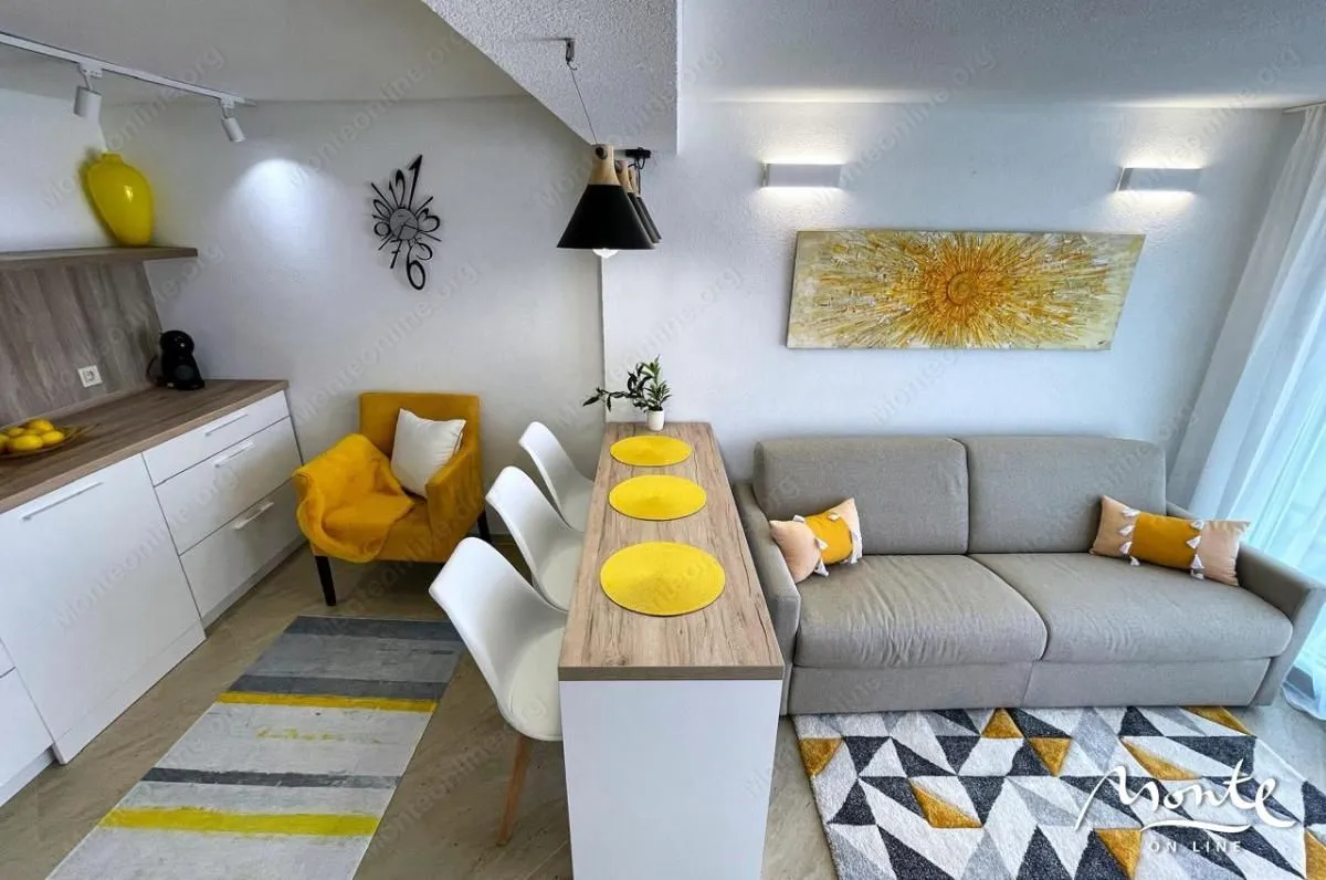 Prodaja, dvosoban stan, 120m², Krašići, Tivat