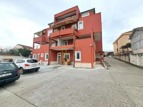 Sale, two bedroom apartment, 65m², Ibričevina, Podgorica - image 10
