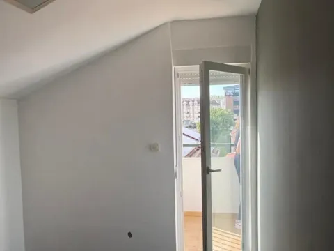 Izdavanje, jednosoban stan, 39m², Stari Aerodrom, Podgorica - image 5