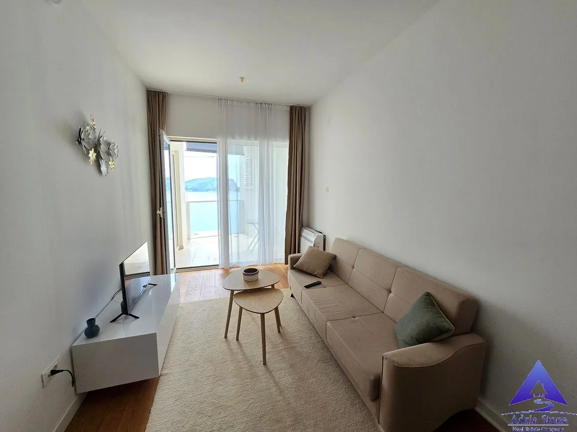 Prodaja, dvosoban stan, 77m², Centar, Budva