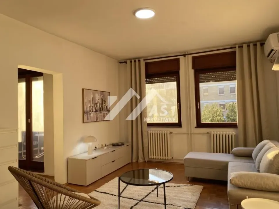 Izdavanje, dvosoban stan, 56m², Sajam, Novi Sad Sve Podlokacije
