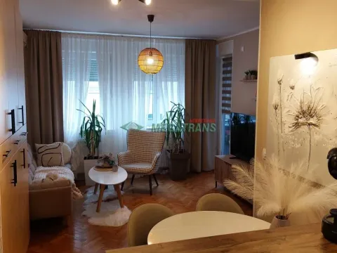 Izdavanje, dvosoban stan, 56m², Centar, Novi Sad - image 1