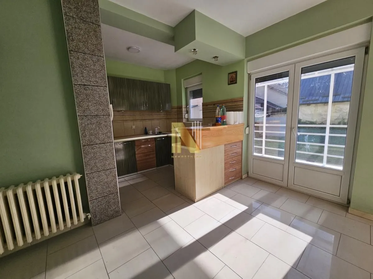Rent, office space, 100m², Rotkvarija, Novi Sad Sve Podlokacije
