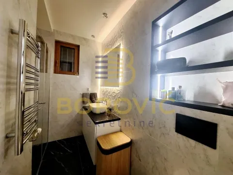 Sale, four bedroom apartment, 115m², Južni Bulevar, Vračar Sve Podlokacije - image 15