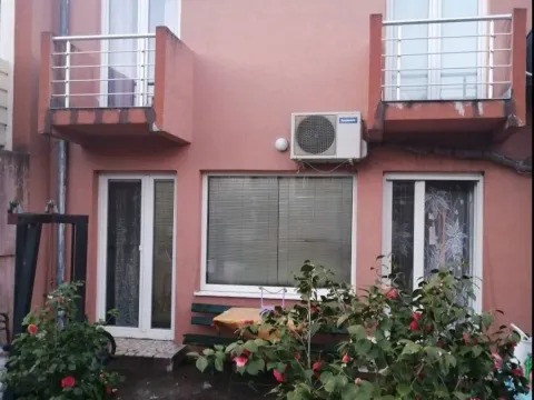 Prodaja, kuća, 162m², Podgorica, Crna Gora