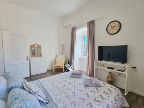 Sale, one bedroom apartment, 42m², Stari Grad Kotor, Kotor - image 11