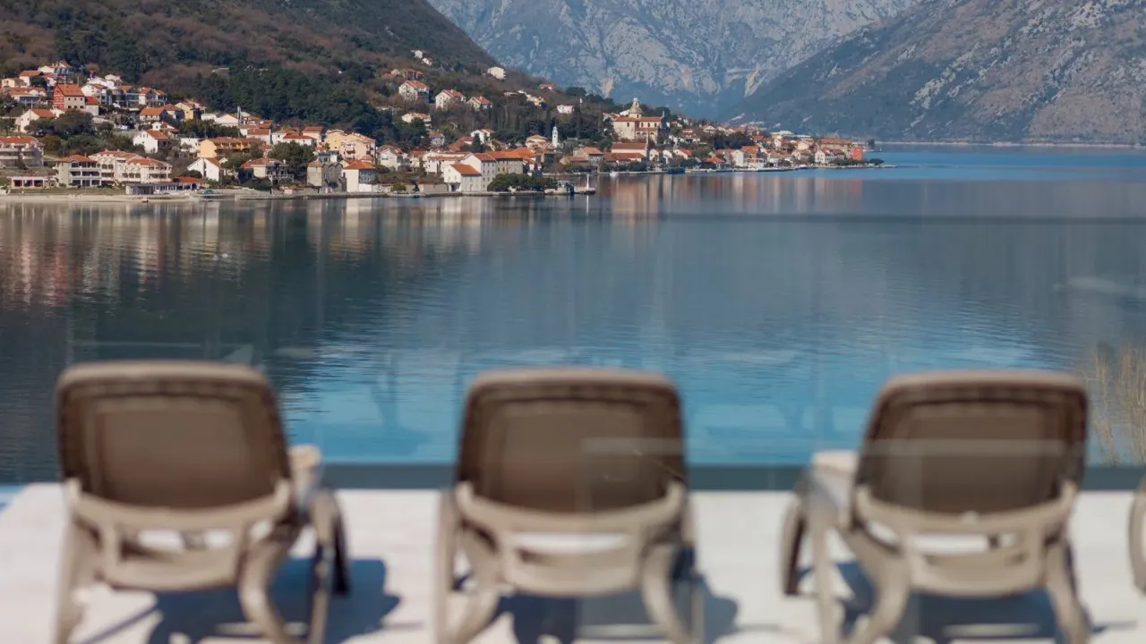 Prodaja, trosoban stan, 85m², Dobrota, Kotor