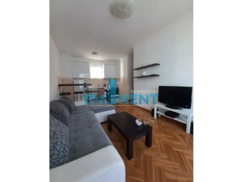 Izdavanje, trosoban stan, 56m², Vračar Sve Podlokacije, Beograd - image 3