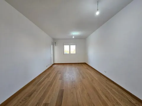 Sale, two bedroom apartment, 71m², New City, Podgorica - image 3