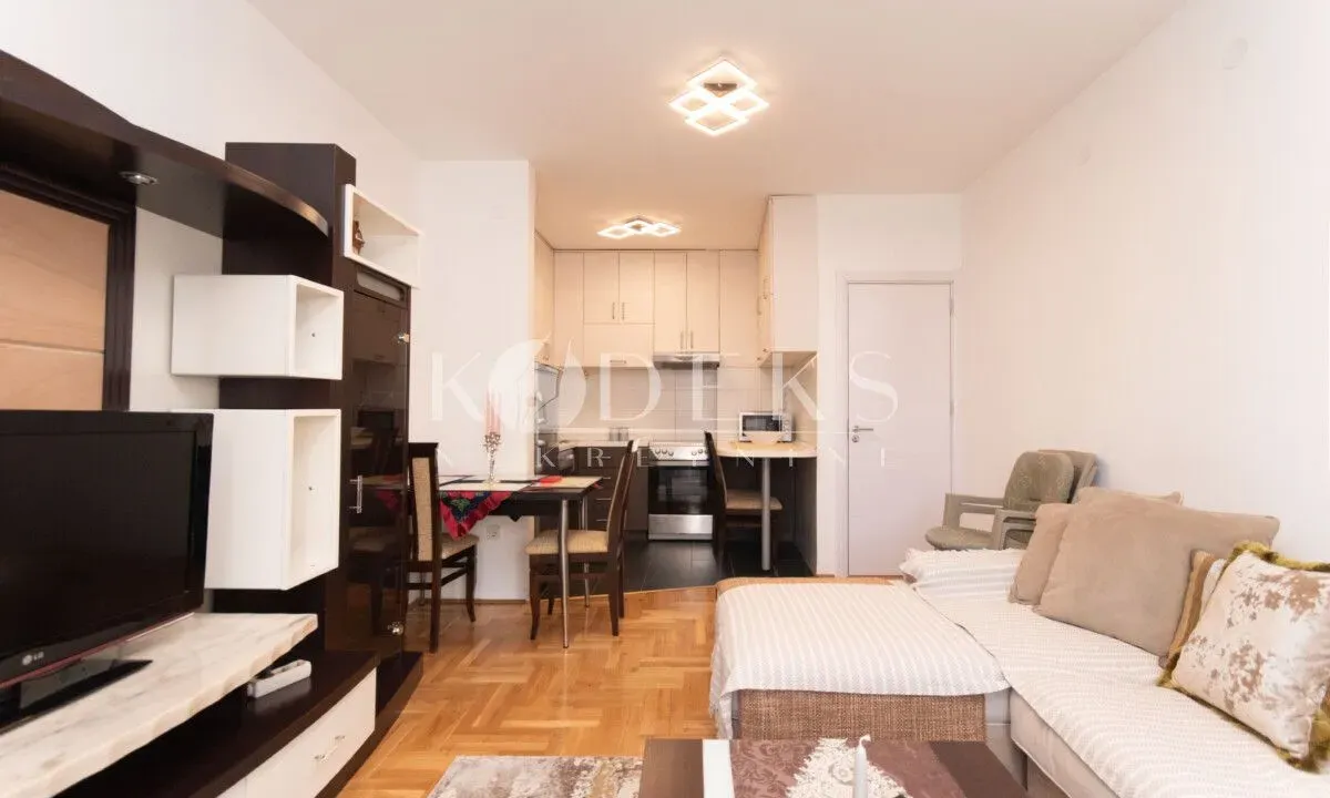 Rent, two bedroom apartment, 59m², 1 maj, Podgorica