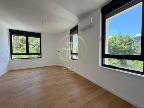 Prodaja, stan, 120m², Stari grad, Novi Sad - image 9