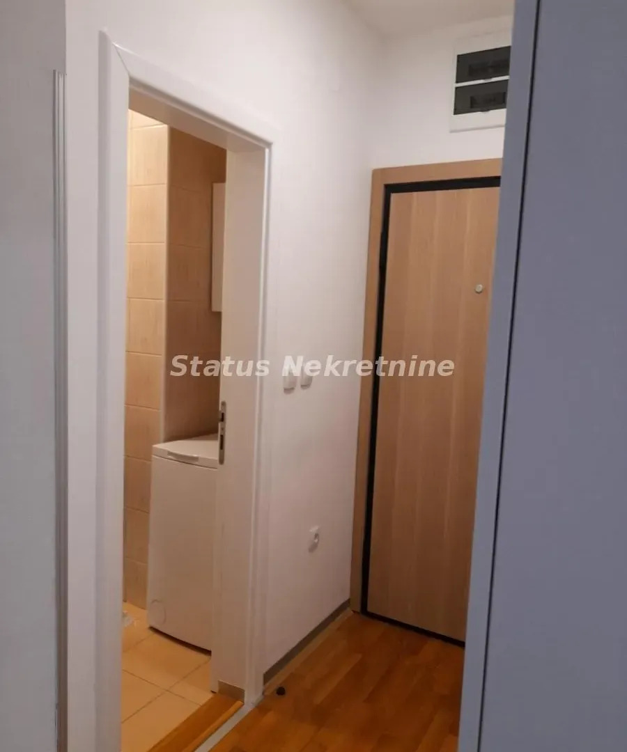 Prodaja, jednosoban stan, 42m², Sajmište, Novi Sad