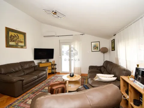 Sale, house, 180m², Blok 9, Podgorica - image 27