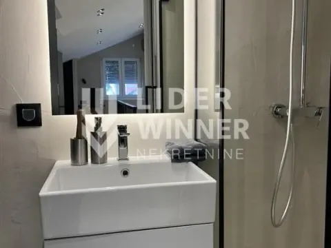 Izdavanje, kuća, 48m², Vračar Sve Podlokacije, Beograd - image 15