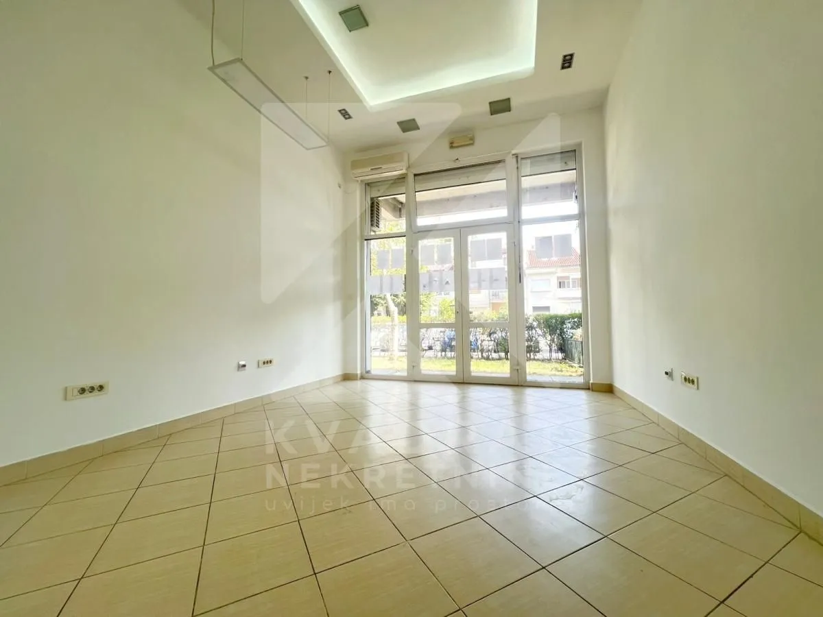 Rent, office space, 23m², Stari Aerodrom, Podgorica