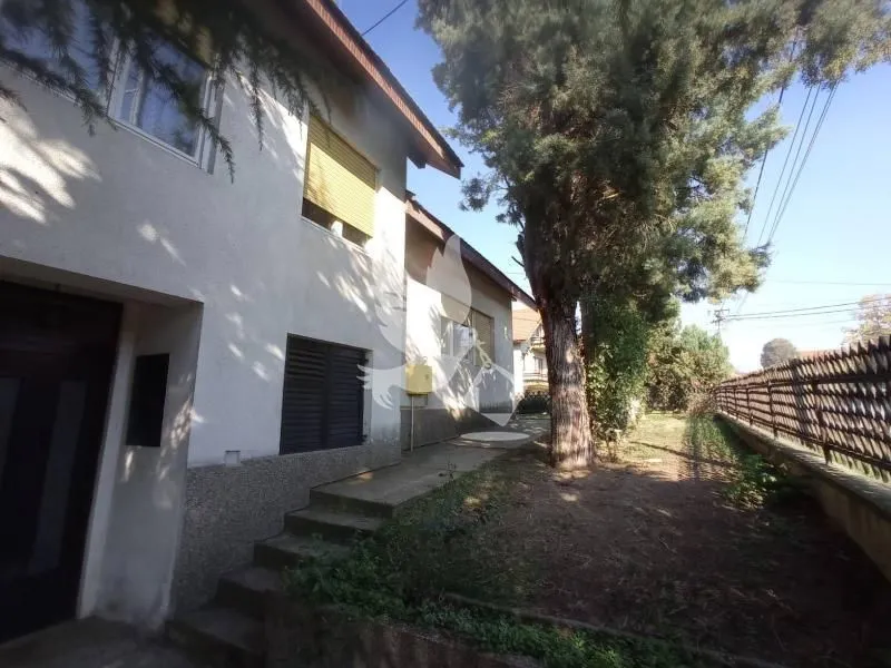 Prodaja, kuća, 215m², Mladenovac selo, Mladenovac